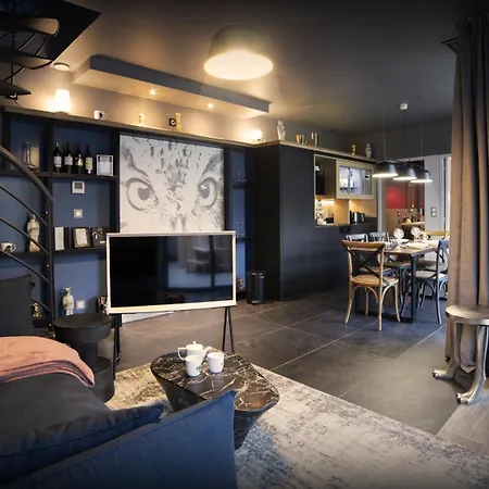 Night Experience Lodge Pessac