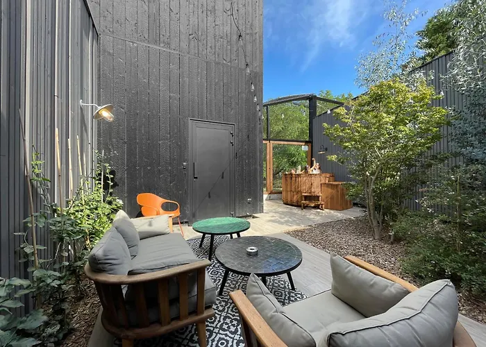 Jaktstuga Night Experience - By Zoo Bordeaux Pessac